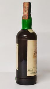 Lagavulin White Horse 12 Years Old, Islay Malt Scotch Whisky  - Asta Wine and Spirit for Christmas - Associazione Nazionale - Case d'Asta italiane