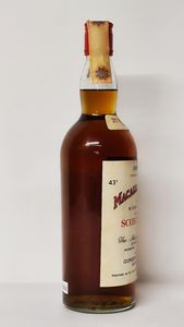 Macallan-Glenlivet 25 Years Old 1949, Pure Highland Malt Scotch Whisky  - Asta Wine and Spirit for Christmas - Associazione Nazionale - Case d'Asta italiane