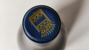 Domaine de Comte, Vosne  Romanee Grand Cru 2010  - Asta Wine and Spirit for Christmas - Associazione Nazionale - Case d'Asta italiane