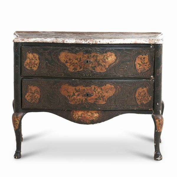 Cassettone. Sicilia, fine XVIII secolo  - Asta Antiquariato - Associazione Nazionale - Case d'Asta italiane