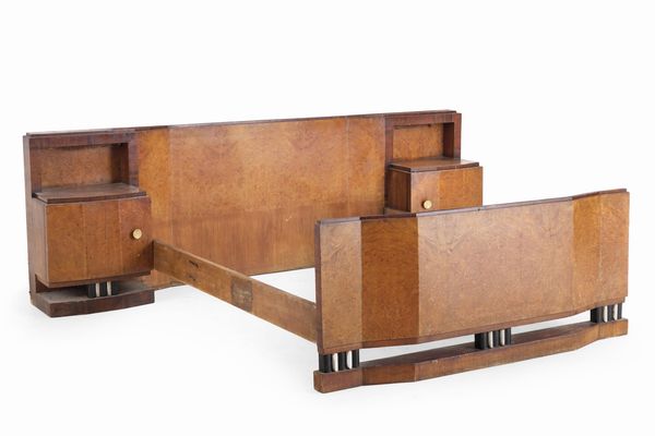 Letto dec lastronato. XX secolo  - Asta Antiquariato - Associazione Nazionale - Case d'Asta italiane