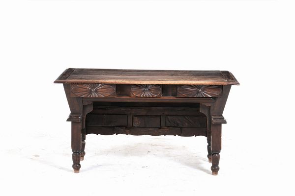 Madia con riserve intagliate  - Asta Antiquariato - Associazione Nazionale - Case d'Asta italiane