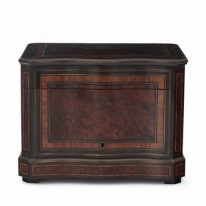 Set da liquore in custodia in legno, XIX secolo  - Asta Antiquariato - Associazione Nazionale - Case d'Asta italiane