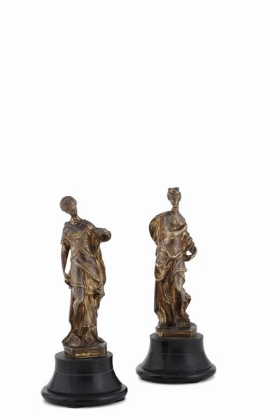 Coppia di figure femminili mitologiche. Venezia XVII secolo  - Asta Scultura e Oggetti d'Arte - Associazione Nazionale - Case d'Asta italiane