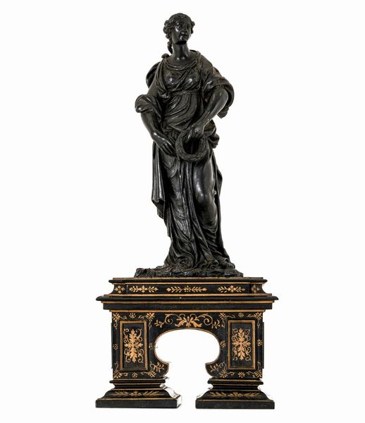 Allegoria della fama. Venezia XVII secolo  - Asta Scultura e Oggetti d'Arte - Associazione Nazionale - Case d'Asta italiane