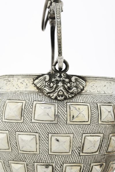 Secchiello. Manifattura europea del XVIII-XIX secolo, marchio consunto di difficile lettura  - Asta Argenti da Collezione | XX secolo - Associazione Nazionale - Case d'Asta italiane