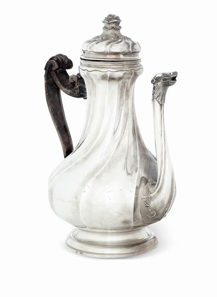 Caffettiera. Marchio della Torretta per l'anno (17)66 e marchi di ricontrollo con delfino e croce di San Maurizio  - Asta Argenti da Collezione | XX secolo - Associazione Nazionale - Case d'Asta italiane