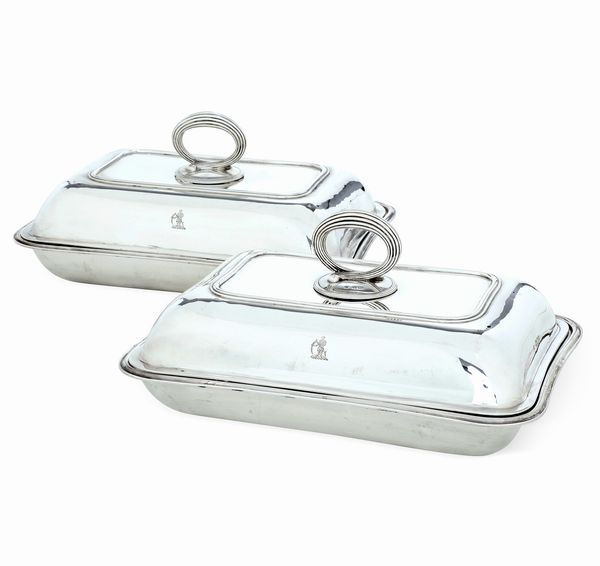 Due legumiere. Una Londra 1881, marchio dell�argentiere parziale di difficile lettura e una Londra 1838, argentiere WK Reid  - Asta Argenti da Collezione | XX secolo - Associazione Nazionale - Case d'Asta italiane