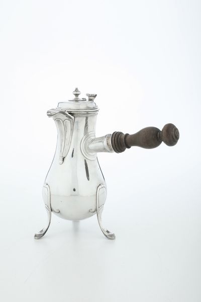 Cioccolatiera. Parigi, ultimo quarto del XVIII secolo. Maestro argentiere Ren�-Pierre Ferrier (1775-1793)  - Asta Argenti da Collezione | XX secolo - Associazione Nazionale - Case d'Asta italiane