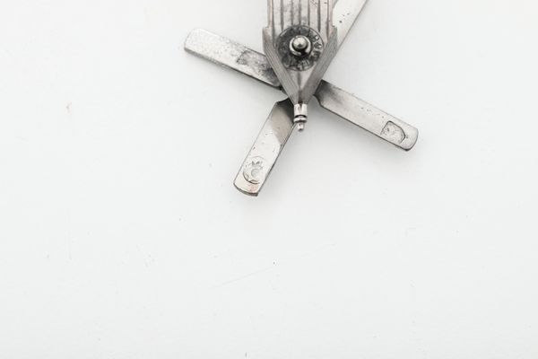 Collezione di trentadue mulini in argento. Differenti manifatture olandesi, inglesi e altre non identificate del XIX-XX secolo  - Asta Argenti da Collezione | XX secolo - Associazione Nazionale - Case d'Asta italiane