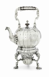 Importante kettle. Londra 1731, argentiere E. Buteux  - Asta Argenti da Collezione | XX secolo - Associazione Nazionale - Case d'Asta italiane