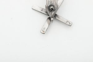 Collezione di trentadue mulini in argento. Differenti manifatture olandesi, inglesi e altre non identificate del XIX-XX secolo  - Asta Argenti da Collezione | XX secolo - Associazione Nazionale - Case d'Asta italiane