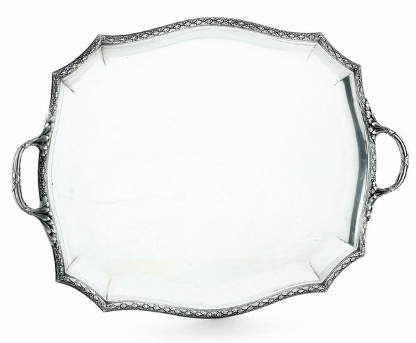 Vassoio. Argenteria artistica milanese, prima met del XIX secolo, argentiere Messulam  - Asta Argenti da Collezione | XX secolo - Associazione Nazionale - Case d'Asta italiane