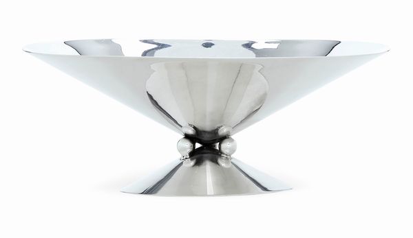 Alzata. Argenteria milanese della prima met del XX secolo. Argentiere Genazzi  - Asta Argenti da Collezione | XX secolo - Associazione Nazionale - Case d'Asta italiane