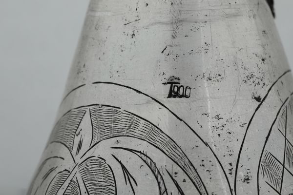 Spargi profumo cerimoniale. Arte ebraica inizi XX secolo. Marchio Argentiere PTF. Tripoli. Libia  - Asta Argenti da Collezione | XX secolo - Associazione Nazionale - Case d'Asta italiane