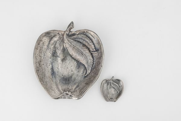 Piatto da pane e segnaposto. Maison Gianmaria Buccellati, argentiere Clementi Bologna, Italia XX-XXI secolo  - Asta Argenti da Collezione | XX secolo - Associazione Nazionale - Case d'Asta italiane