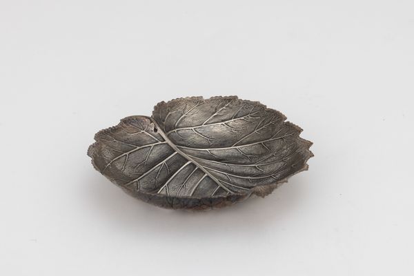 Ciotola a forma di foglia. Maison Gianmaria Buccellati, argentiere Clementi Bologna, Italia XX-XXI secolo  - Asta Argenti da Collezione | XX secolo - Associazione Nazionale - Case d'Asta italiane