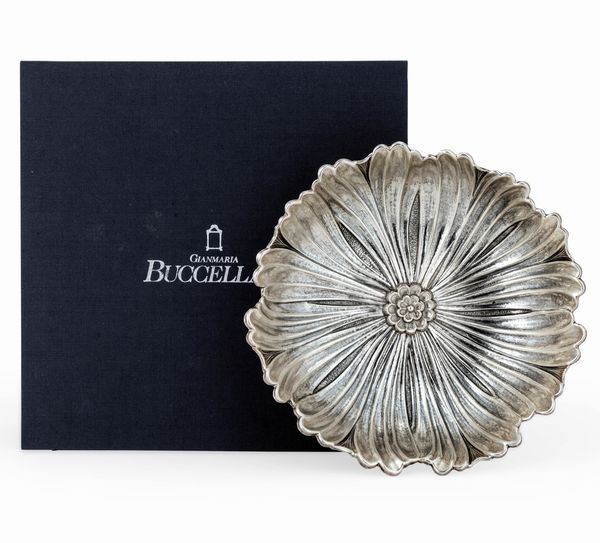 Ciotola a forma di fiore. Maison Gianmaria Buccellati, argentiere Clementi Bologna, Italia XX-XXI secolo  - Asta Argenti da Collezione | XX secolo - Associazione Nazionale - Case d'Asta italiane