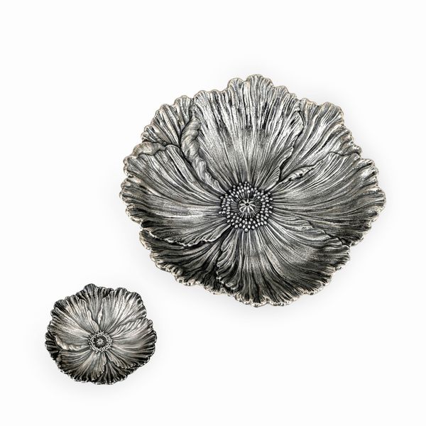 Due ciotoline a forma di fiore. Maison Gianmaria Buccellati, argentiere Clementi Bologna, Italia XX-XXI secolo  - Asta Argenti da Collezione | XX secolo - Associazione Nazionale - Case d'Asta italiane