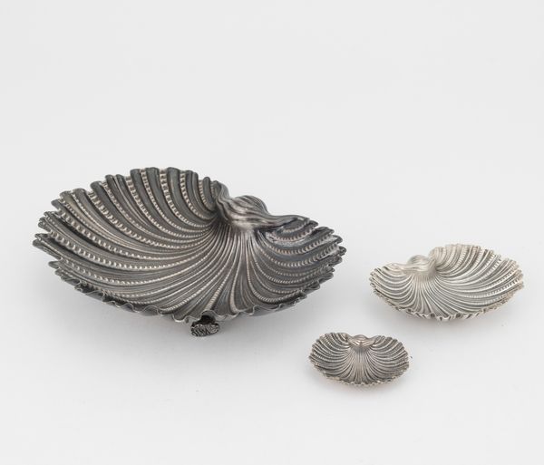 Gruppo di tre conchiglie. Maison Gianmaria Buccellati, argentiere Clementi Bologna, Italia XX-XXI secolo  - Asta Argenti da Collezione | XX secolo - Associazione Nazionale - Case d'Asta italiane