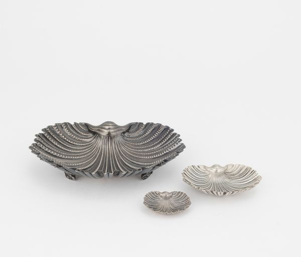 Gruppo di tre conchiglie. Maison Gianmaria Buccellati, argentiere Clementi Bologna, Italia XX-XXI secolo  - Asta Argenti da Collezione | XX secolo - Associazione Nazionale - Case d'Asta italiane
