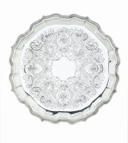 Salver. Argenteria artistica milanese del XX secolo, argentiere Silver House  - Asta Argenti da Collezione | XX secolo - Associazione Nazionale - Case d'Asta italiane
