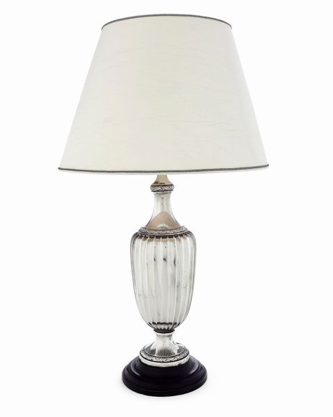 Lampada. Argenteria italiana del XX secolo  - Asta Argenti da Collezione | XX secolo - Associazione Nazionale - Case d'Asta italiane