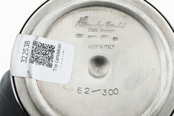 Tre candelieri. Designer Alessandro Mendini per editore Cleto Munari 1994, argentierei Rossi & Arcandi, Vicenza  - Asta Argenti da Collezione | XX secolo - Associazione Nazionale - Case d'Asta italiane