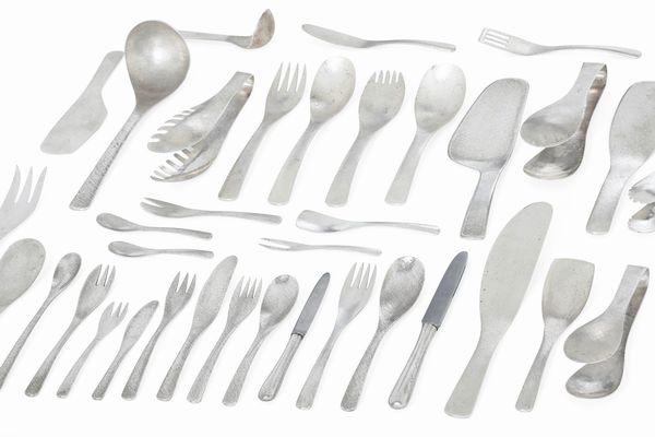 Importante servizio di posate per 12 coperti composto da 243 pezzi, Milano 1963, Finzi Arte di Arrigo & Olga Finzi  - Asta Argenti da Collezione | XX secolo - Associazione Nazionale - Case d'Asta italiane