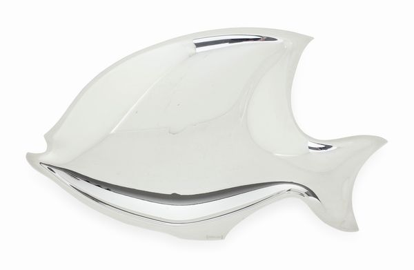 Ciotola a pesce. Argenteria artistica milanese del XX-XXI secolo. Argentiere designer Gabriele Devecchi  - Asta Argenti da Collezione | XX secolo - Associazione Nazionale - Case d'Asta italiane