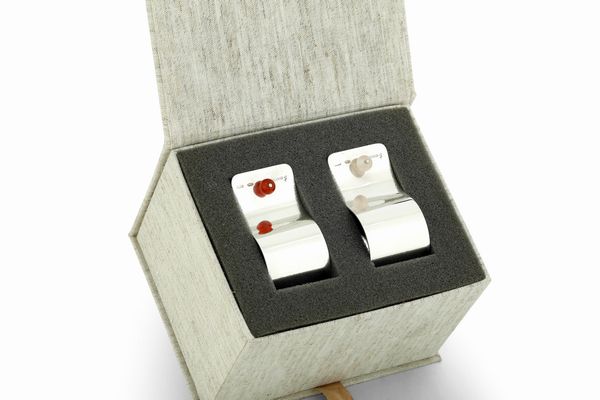 Coppia di porta tovaglioli. Argenteria milanese del XX secolo, argentiere Gabriele Devecchi  - Asta Argenti da Collezione | XX secolo - Associazione Nazionale - Case d'Asta italiane