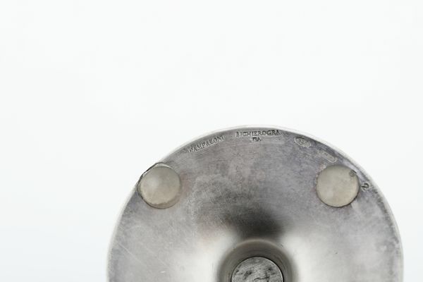 Bicchiere con fiori e mascherone. Argenteria artistica fiorentina del XX secolo, argentiere Pampaloni  - Asta Argenti da Collezione | XX secolo - Associazione Nazionale - Case d'Asta italiane