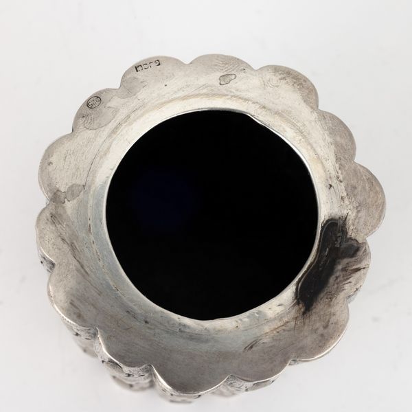 Accendino da tavolo a finto bamboo. Maison Gucci, Italia XX-XXI secolo  - Asta Argenti da Collezione | XX secolo - Associazione Nazionale - Case d'Asta italiane