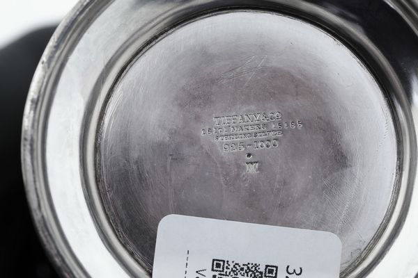 Vaso Japanese style. Tiffany & Co., USA inizio XX secolo  - Asta Argenti da Collezione | XX secolo - Associazione Nazionale - Case d'Asta italiane