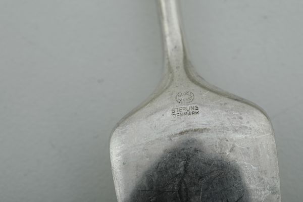 Servizio di posate. Danimarca XX secolo, argentiere Jensen  - Asta Argenti da Collezione | XX secolo - Associazione Nazionale - Case d'Asta italiane