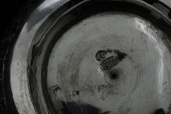 Servizio composto da lattiera e zuccheriera con vassoio.<BR>Persia, Era Pahlavi. Marchio Khosrov - Teheran  - Asta Argenti da Collezione | XX secolo - Associazione Nazionale - Case d'Asta italiane