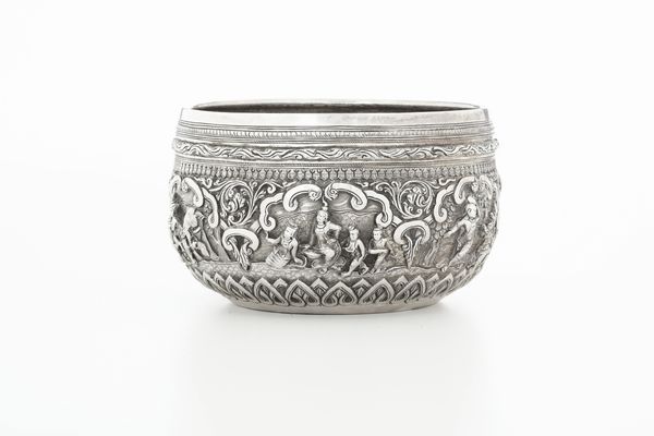 Ciotola. Birmania XIX-XX secolo  - Asta Argenti da Collezione | XX secolo - Associazione Nazionale - Case d'Asta italiane