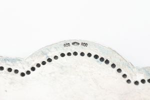 Piatto. Argenteria milanese della prima met del XX secolo, marchio con fascio littorio in uso dal 1935 al 1945, argentiere Luigi Forloni  - Asta Argenti da Collezione | XX secolo - Associazione Nazionale - Case d'Asta italiane