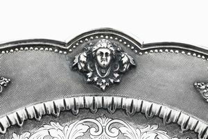 Piatto. Argenteria milanese della prima met del XX secolo, marchio con fascio littorio in uso dal 1935 al 1945, argentiere Luigi Forloni  - Asta Argenti da Collezione | XX secolo - Associazione Nazionale - Case d'Asta italiane