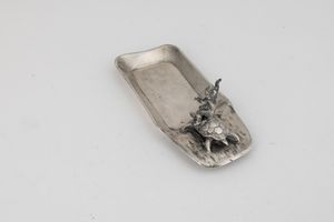 Ciotola con putto che cavalca tartaruga. Argenteria artistica milanese, argentiere Genazzi  - Asta Argenti da Collezione | XX secolo - Associazione Nazionale - Case d'Asta italiane