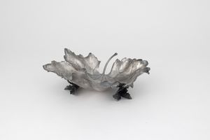 Centrotavola a forma di foglia. Maison Gianmaria Buccellati, Italia XX-XXI secolo  - Asta Argenti da Collezione | XX secolo - Associazione Nazionale - Case d'Asta italiane