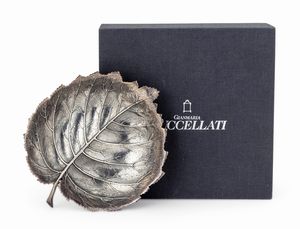 Ciotola a forma di foglia. Maison Gianmaria Buccellati, argentiere Clementi Bologna, Italia XX-XXI secolo  - Asta Argenti da Collezione | XX secolo - Associazione Nazionale - Case d'Asta italiane