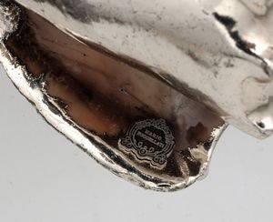Lotto di tre conchiglie rivestite in argento, etichetta a scudo Mario Buccellati, Italia XX-XXI secolo  - Asta Argenti da Collezione | XX secolo - Associazione Nazionale - Case d'Asta italiane