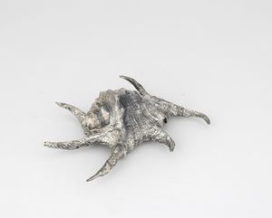 Conchiglia rivestita in argento, etichetta a scudo Mario Buccellati, Italia XX-XXI secolo  - Asta Argenti da Collezione | XX secolo - Associazione Nazionale - Case d'Asta italiane