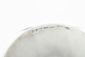 Bottiglia. Argenteria artistica fiorentina del XXI secolo per Cassetti  - Asta Argenti da Collezione | XX secolo - Associazione Nazionale - Case d'Asta italiane