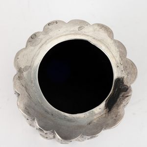 Accendino da tavolo a finto bamboo. Maison Gucci, Italia XX-XXI secolo  - Asta Argenti da Collezione | XX secolo - Associazione Nazionale - Case d'Asta italiane