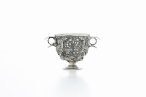 Coppa di gusto archeologico. Argenteria artistica italiana del XX secolo  - Asta Argenti da Collezione | XX secolo - Associazione Nazionale - Case d'Asta italiane