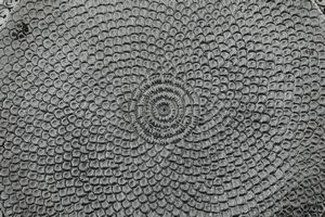 Scatola con coperchio. Cutch, India. Epoca Raj Impero Britannico, XIX secolo  - Asta Argenti da Collezione | XX secolo - Associazione Nazionale - Case d'Asta italiane