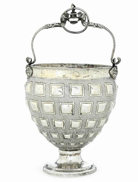 Secchiello. Manifattura europea del XVIII-XIX secolo, marchio consunto di difficile lettura  - Asta Argenti da Collezione | Antichi - Associazione Nazionale - Case d'Asta italiane