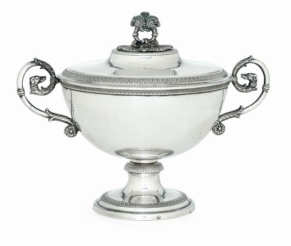 Tazza da puerpera. Torino inizi XIX secolo. Argentiere e saggiatore Giovanni Vernoni  - Asta Argenti da Collezione | Antichi - Associazione Nazionale - Case d'Asta italiane
